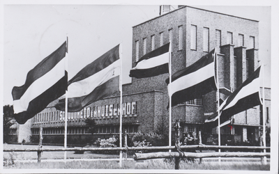 130718 Gezicht op het Van Oldenbarnevelt-gymnasium (Groen van Prinstererlaan 33 / hoek Barchman Wuytierslaan) te ...